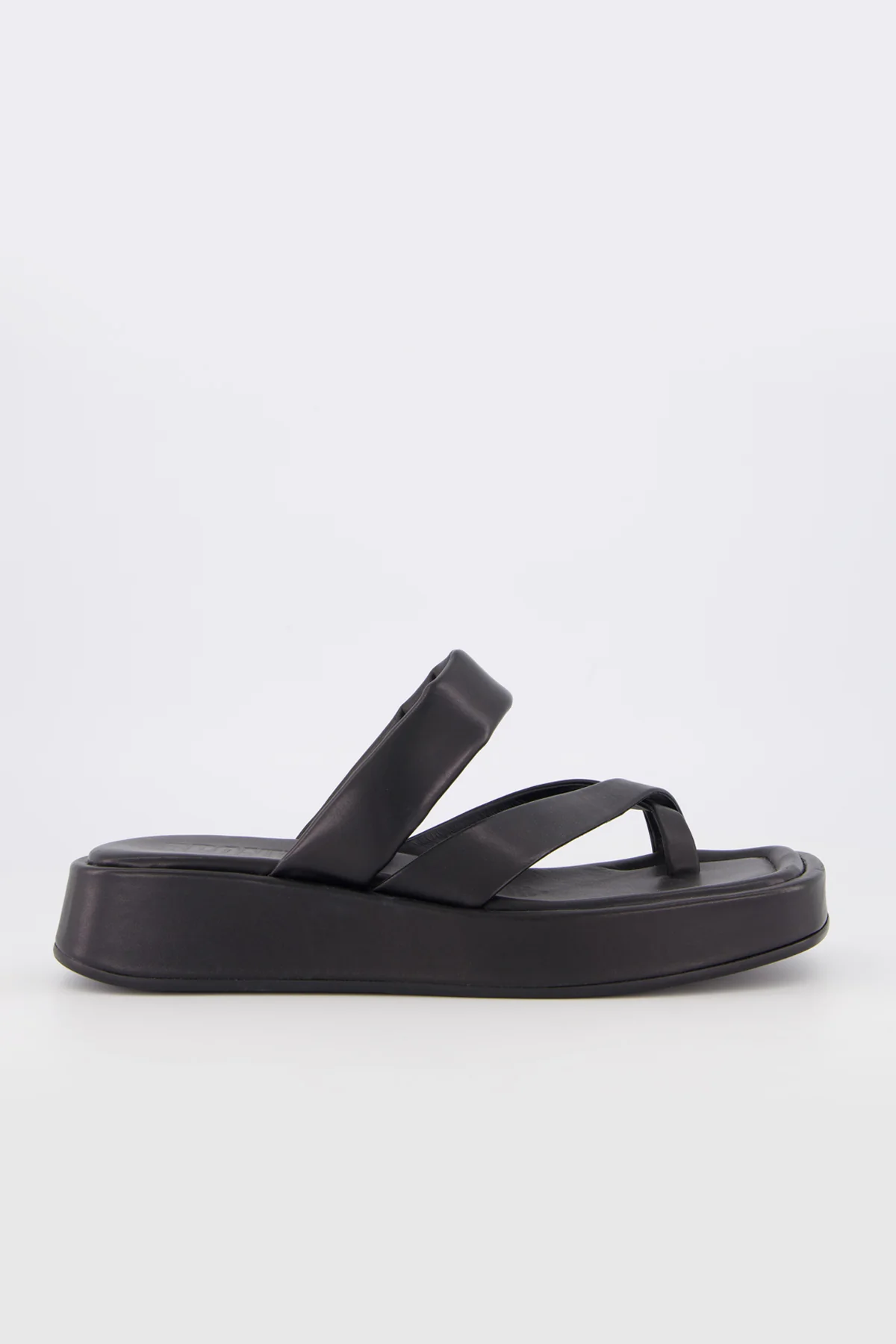 Joanie - Image 11