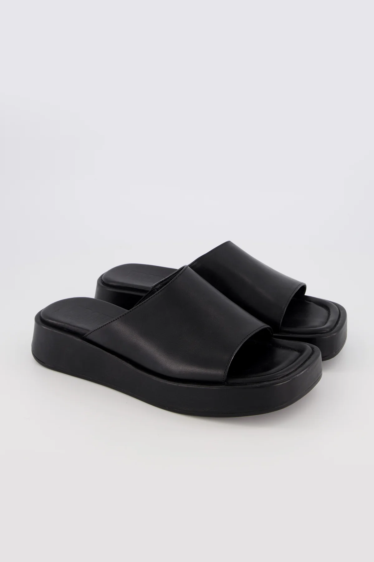 Josephine - Image 8