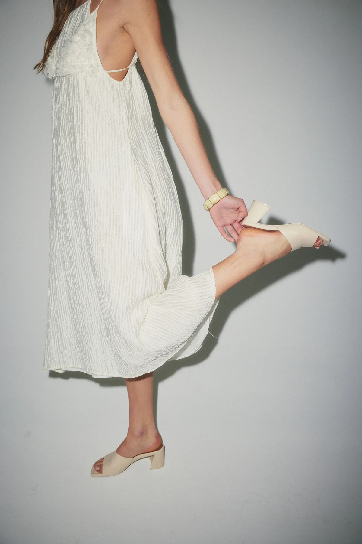 Lola - Image 13