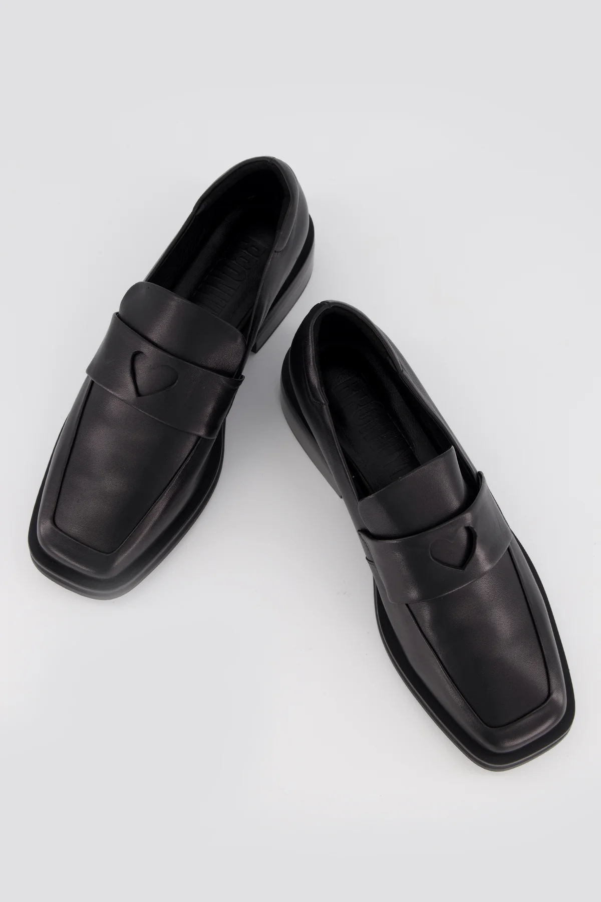 Van - Image 10